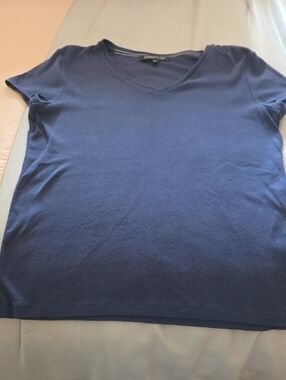 Jones New York Navy V-Neck Petite Knit Top